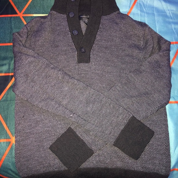 Sweater - Picture 3 of 4